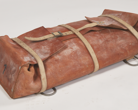 Sacoche à piquet de tente en cuir
